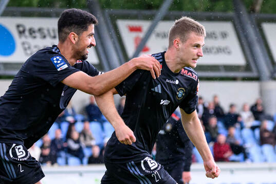 Ängelholms Mohammad Ahmadi och André Gustafson jublar