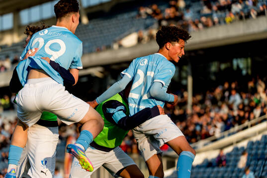 Malmö FFs Leon Da Silva jublar