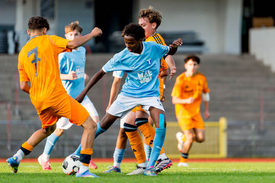 Malmö FFs Sakariya Osman och Real Madrids Alvaro Vega