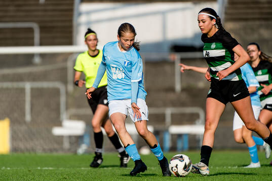 Malmö FFs Hedvig Norlander och Sporting CPs Victoria