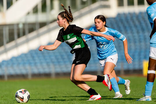 Sporting CPs Rafaela Soares och Malmö FFs Klara Bergstrom