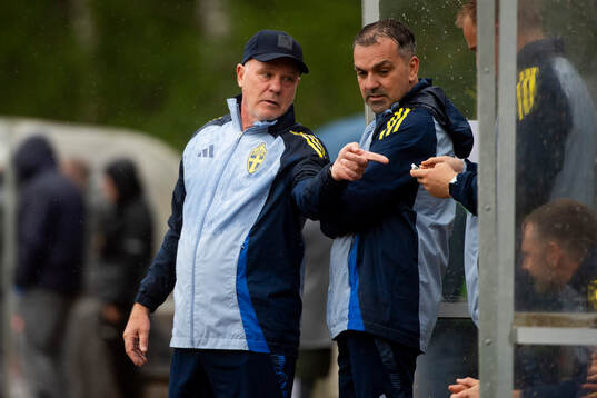 Förbundskapten Roger Franzé och Tomás Pereira