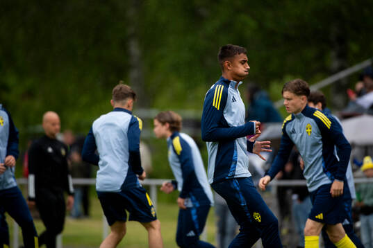 under P18-landskampen i fotboll mellan Sweden och Serbien