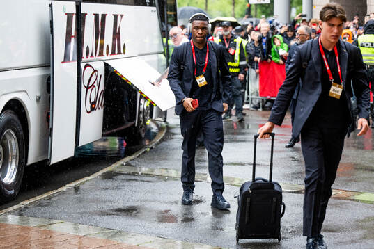 Destiny Udogie of Italy arrives