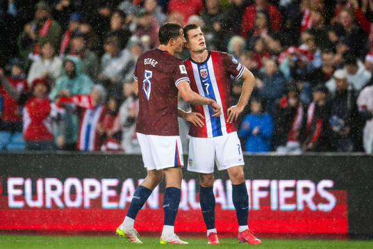 Sander Berge and Alexander Sørloth of Norway