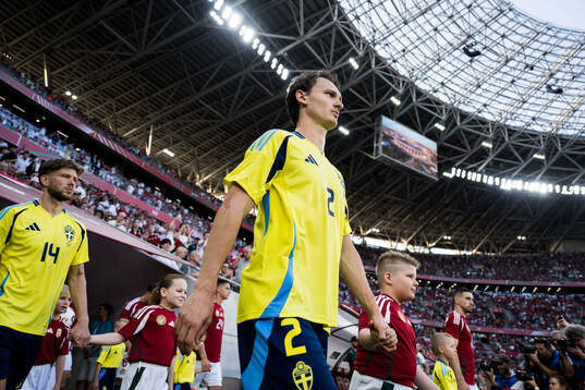 Anton Salétros and Hjalmar Ekdal of Sweden