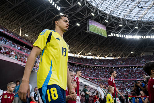 Yasin Ayari of Sweden