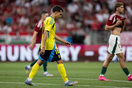 Yasin Ayari of Sweden looks dejected