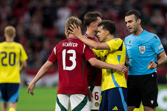 Andras Schäfer of Hungary and Yasin Ayari of Sweden