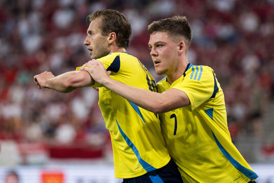 Benjamin Nygren of Sweden celebrates with Emil Holm