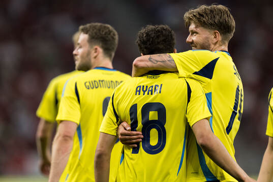 Yasin Ayari of Sweden celebrates with Anton Salétros