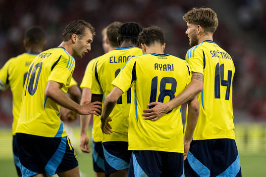 Yasin Ayari of Sweden celebrates with Anton Salétros