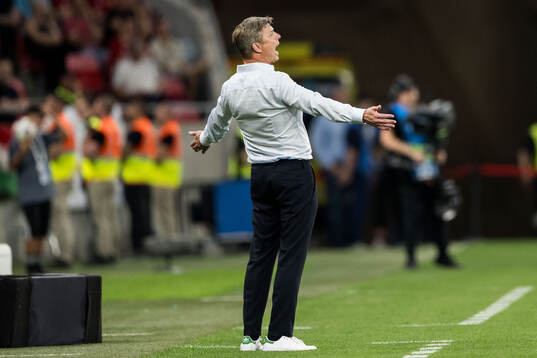Head coach Jon Dahl Tomasson of Sweden