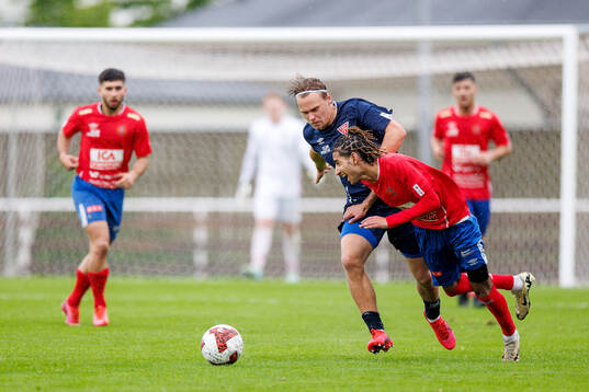 Tvååkers Felix Gustafsson och Varbergs Hussein Al-Hamdawee