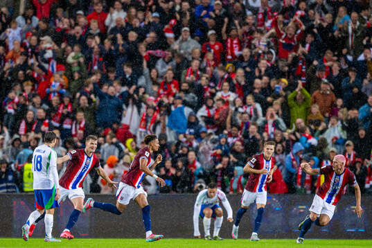Antonio Nusa of Norway celebrates with Julian Ryerson and