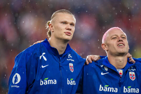 Erling Braut Haaland and Julian Ryerson of Norway line up