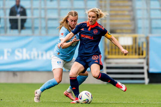 Malmö FFs Agnes Mårtensson och Djurgårdens Mimmi Larsson