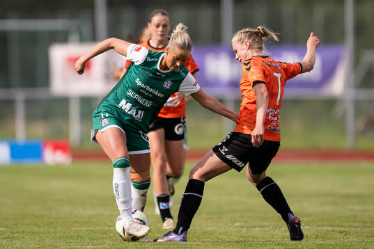 Alingsås Moa Öhman och Kristianstads Katla Tryggvadottir