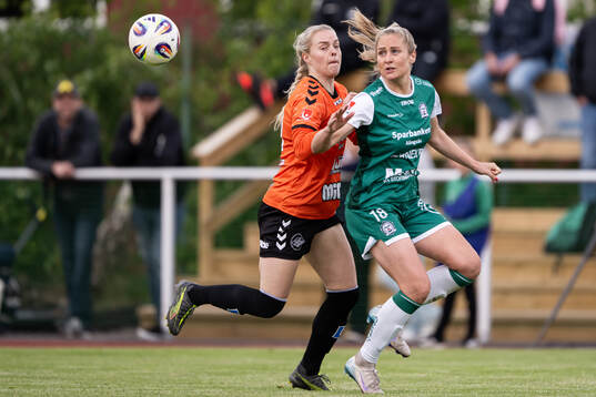 Kristianstads Gudny Árnadottir och Alingsås Karin Lundin