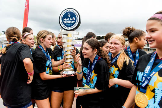 LA Breakers spelare jublar