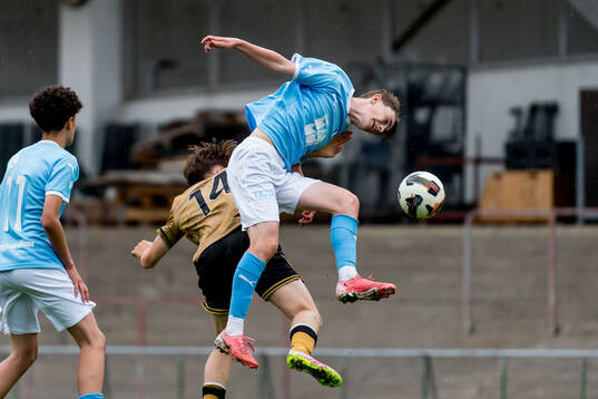 Malmö FFs Oskar Åkewall och Real Sociedads Pedro Ibanez