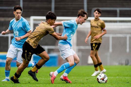 Real Sociedads Xanet De Lucas och Malmö FFs Oskar Åkewall