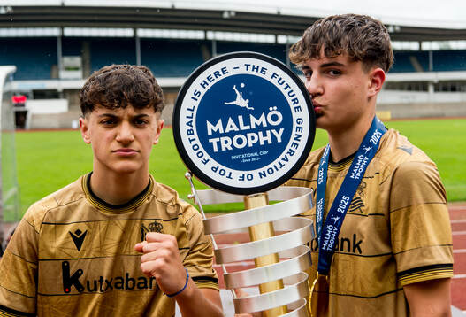 Real Sociedads spelare jublar
