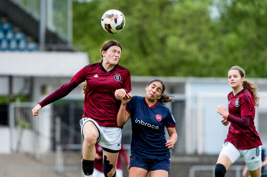 Sparta Prahas Viktorie Joskova och LA Breakers Sophia