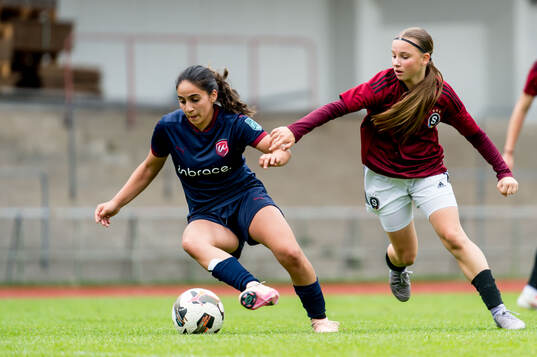 LA Breakers Sophia Katanjian-Gonzalez och Sparta Prahas