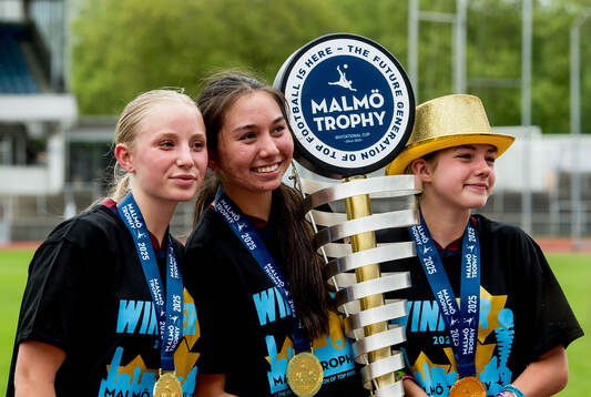 LA Breakers spelare jublar