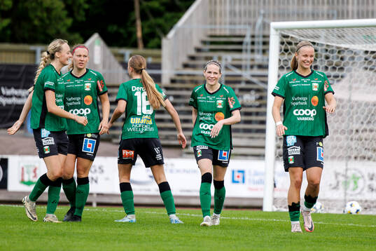 Varbergs spelare jublar