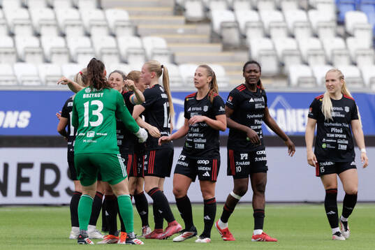 Piteås spelare jublar