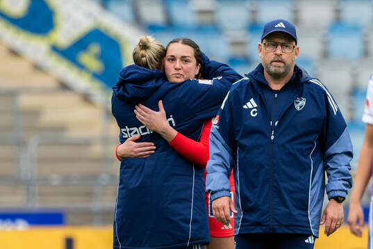 IFK Norrköpings målvakt Caroline Delisle deppar