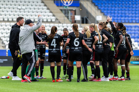 Piteås spelare jublar