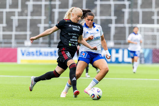 Piteås Wilma Carlsson och IFK Norrköpings Jada
