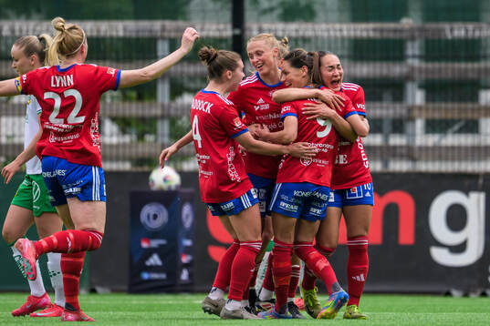 Vittsjös Elisabet Klinga jublar