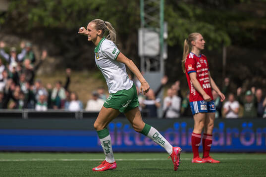 Hammarbys Ellen Wangerheim jublar