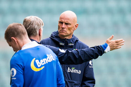 Head coach Ståle Solbakken of the Norwegian national