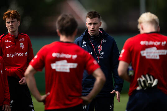 Head coach Even Sel of the Norwegian under-19 national