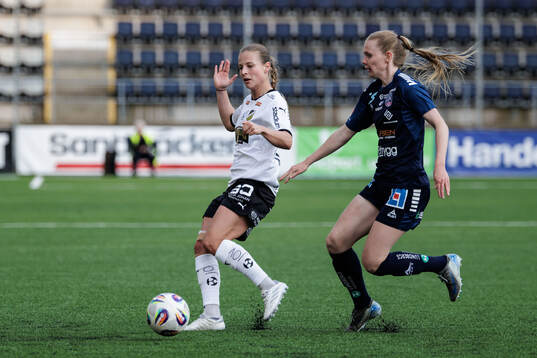 Häckens Anna Anvegård och Linköpings Malin Johnsen Brenn