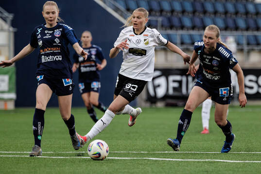 Linköpings Malin Johnsen Brenn och Häckens Stine Sandbech