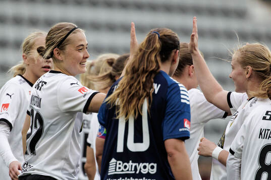 Häckens Paulina Nyström jublar
