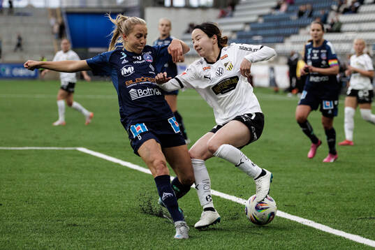 Linköpings Sara Eriksson och Häckens Hikaru Kitagawa