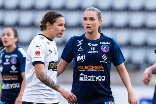 Häckens Tabby Tindell och Linköpings Irene Dirdal
