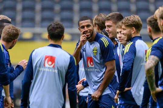 Bläddra bland fler bilder av Football, Sweden, Training 