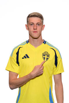 Alexander Bernhardsson of the Swedish men's national