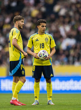 Anton Salétros and Yasin Ayari of Sweden