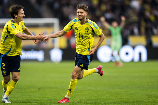 Hjalmar Ekdal and Anton Salétros of Sweden celebrating the