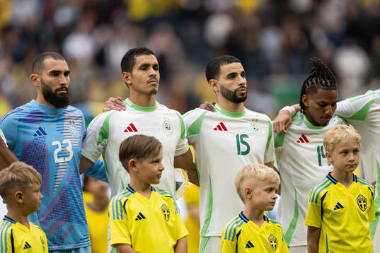 Goalkeeper Anthony Mandrea, Aissa Mandi, Rayan Ait Nouri