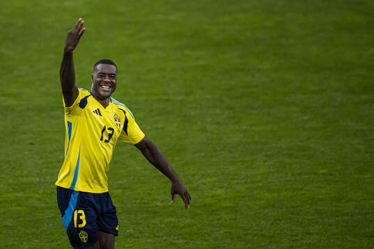 Ken Sema of Sweden celebrating his 3-0 goal